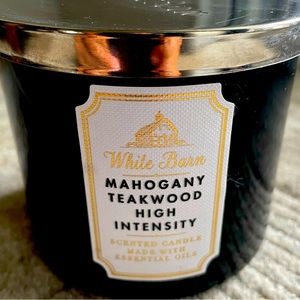 Mahogany Teakwood High Intensity 3 Wick Candle never been used